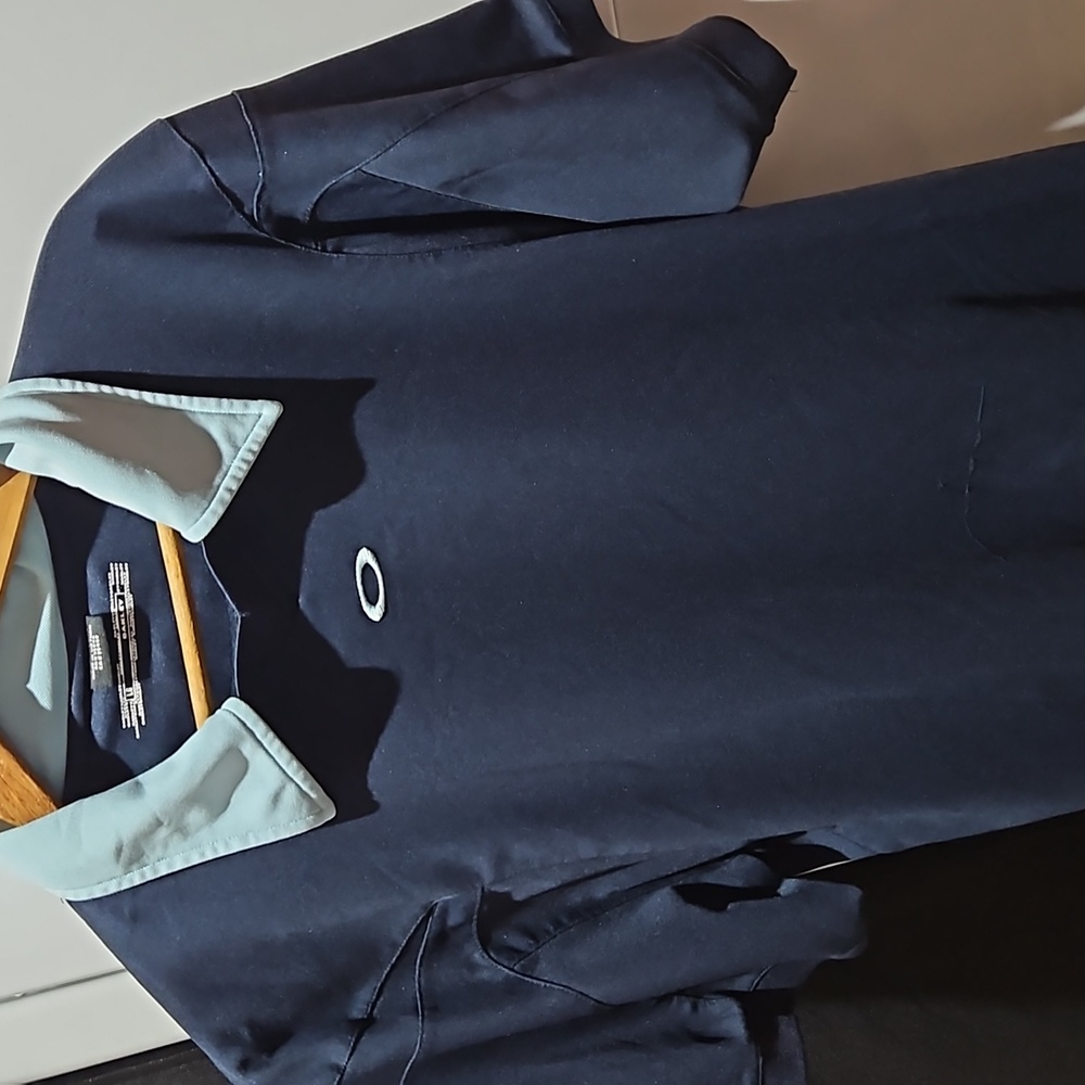 Oakley men's collared shirt blue size L